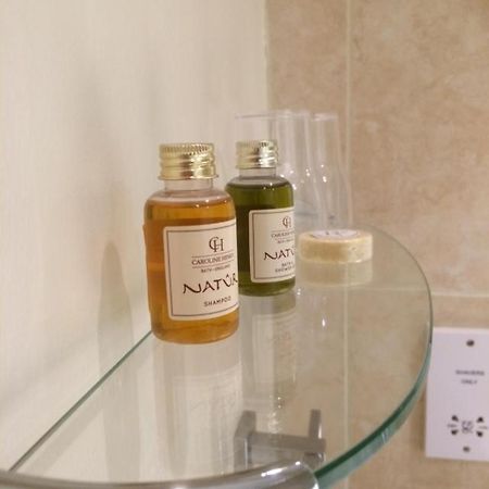 Bulmer Farm B&B Dorking Bagian luar foto
