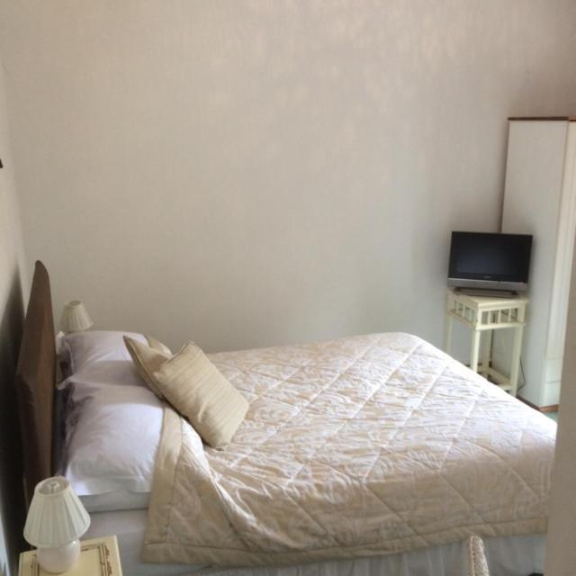 Bulmer Farm B&B Dorking Bagian luar foto